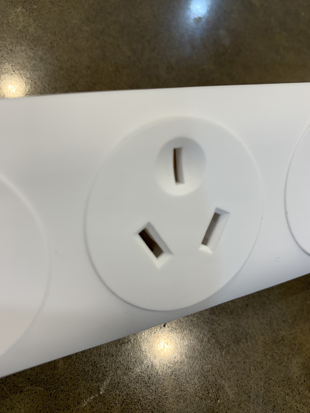 plug2.jpg